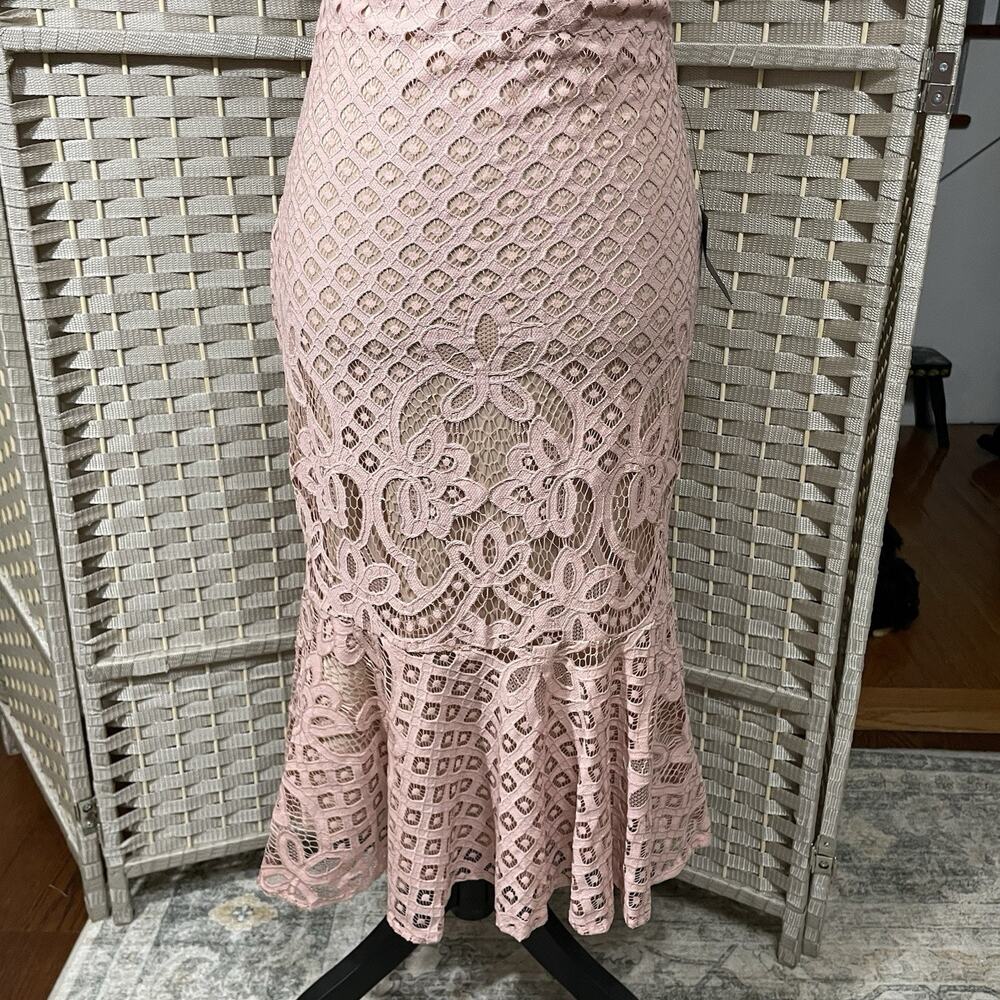 Lulus UNLIMITED LOVE Lace Trumpet Midi Dress Size S Pink Spaghetti Straps NEW - Picture 5 of 12